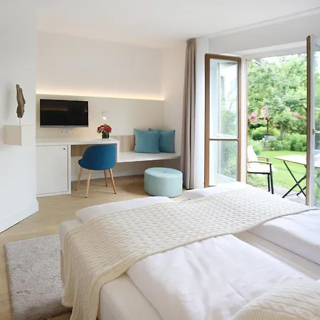 Hotel Boutique Reschen 3*