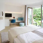 Hotel Boutique Reschen 3*